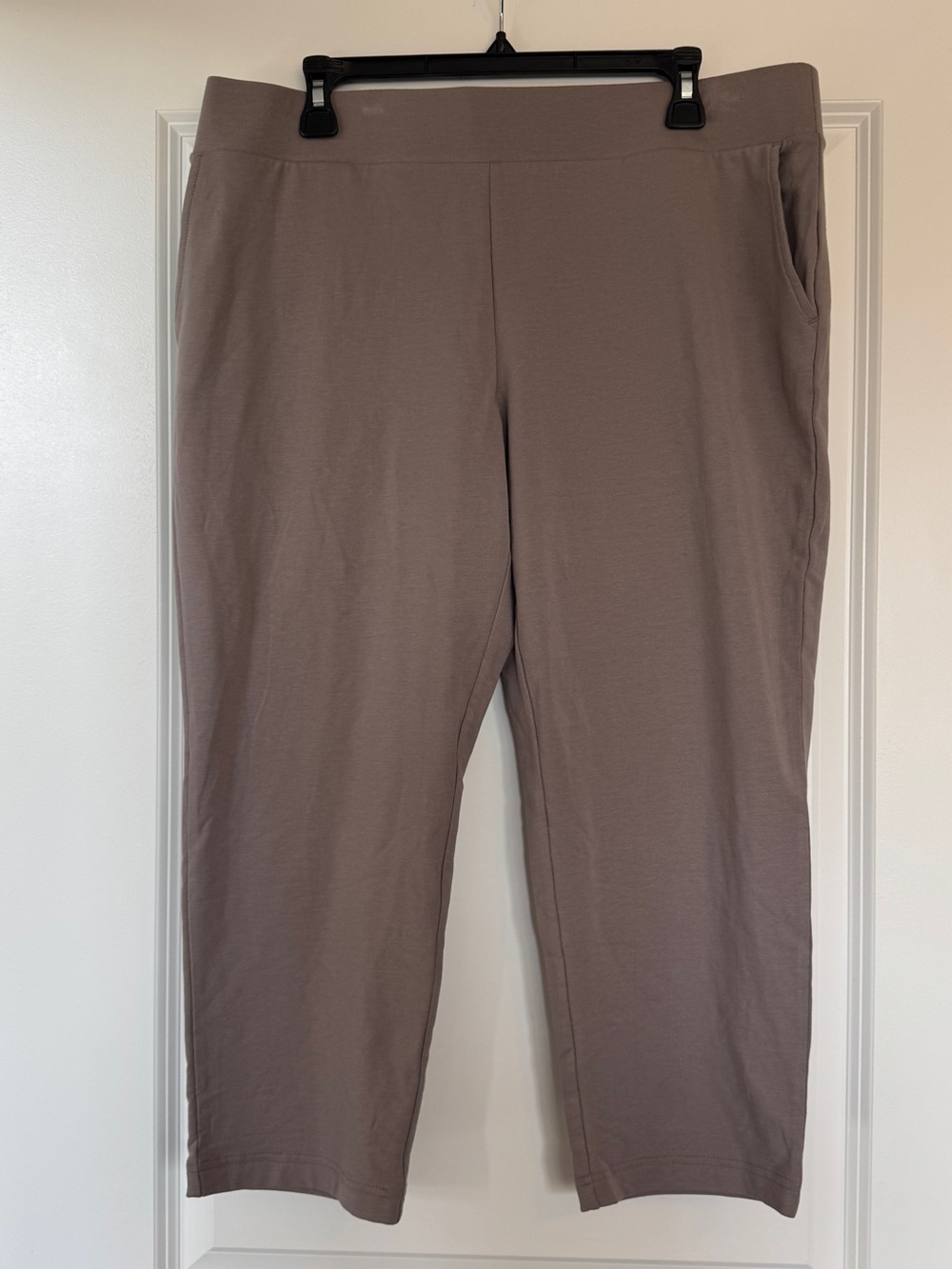 J. Jill affinity French terry Crop Pants in Taupe